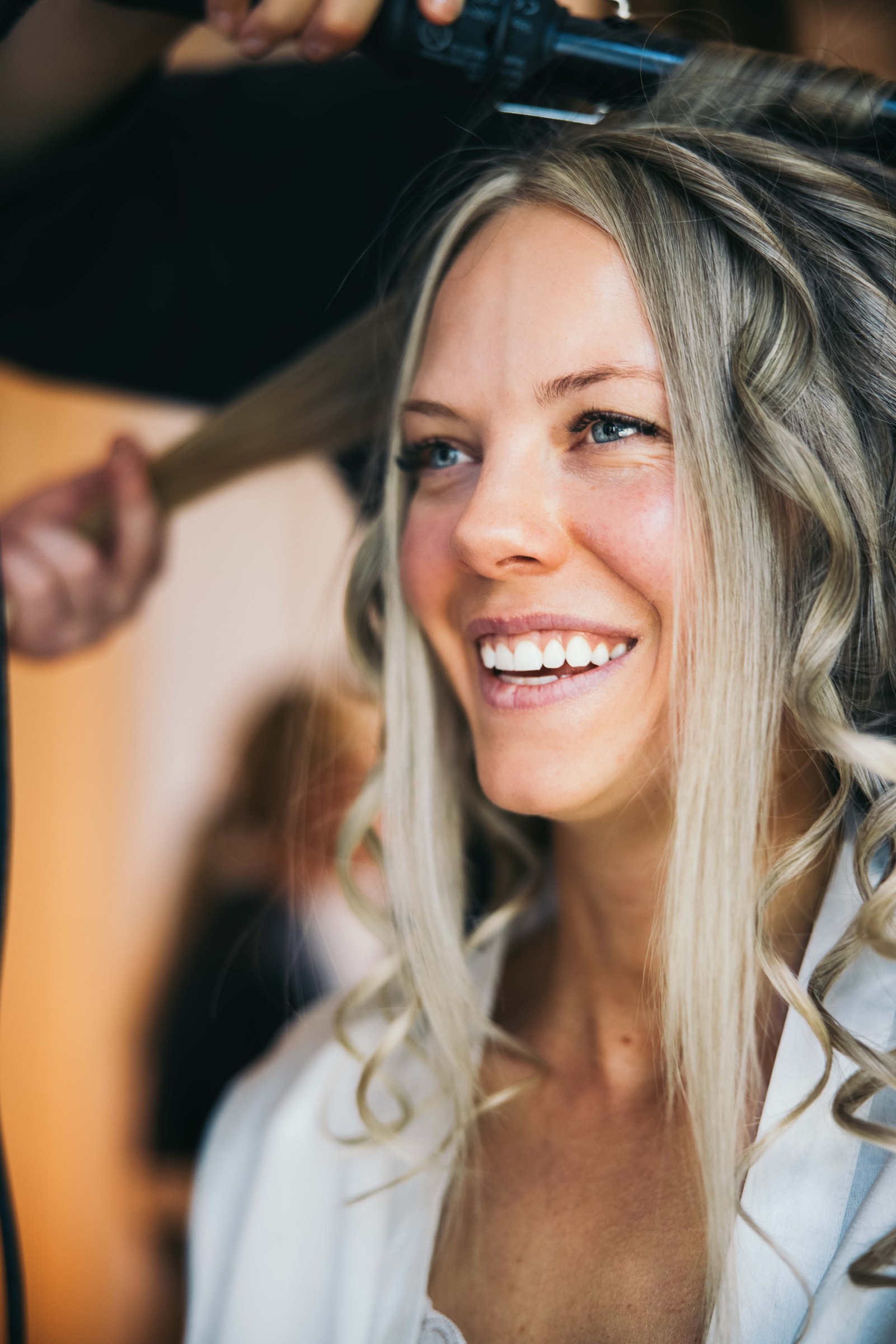 Solveig smiler under forberedelsene