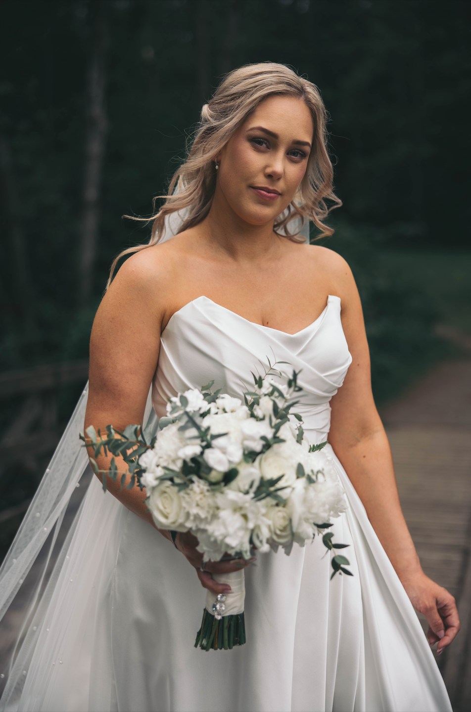 Portrett av Kamilla med brudebuketten